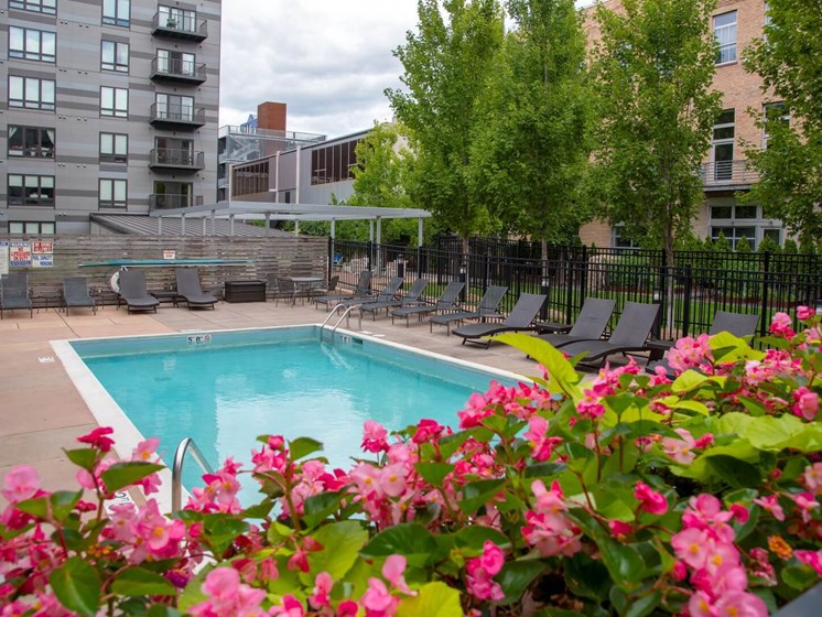 Swimming Pool And Sundeck at Third North, Minneapolis